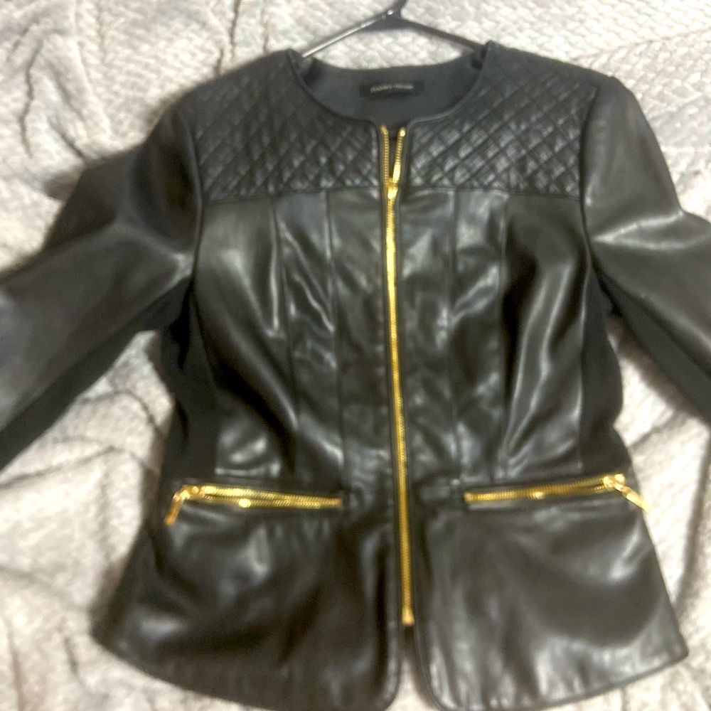 Black sophisticated LEATHER women jacket!